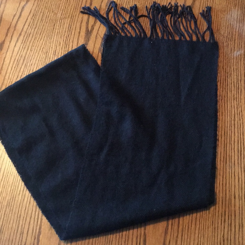 Black Scarf